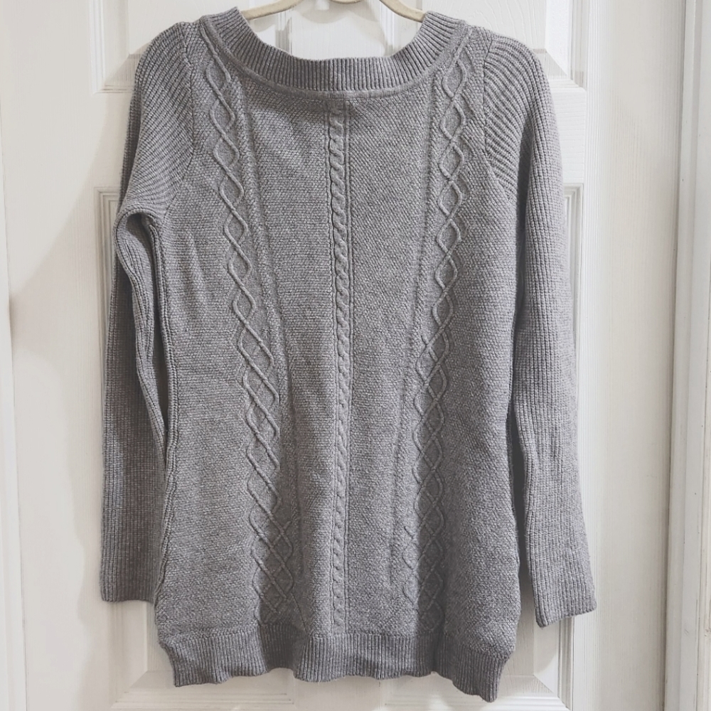 NWT Cryrus Crew Neck Gray Sweater - L